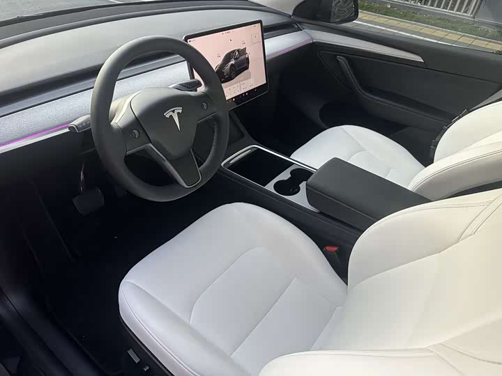 Фото 9 - Tesla Model Y