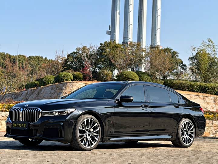 Фото 1 - BMW 7 Series