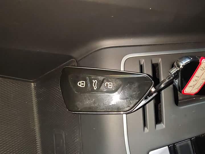 Фото 9 - Volkswagen Golf