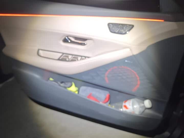 Фото 7 - Changan Deepal SL03