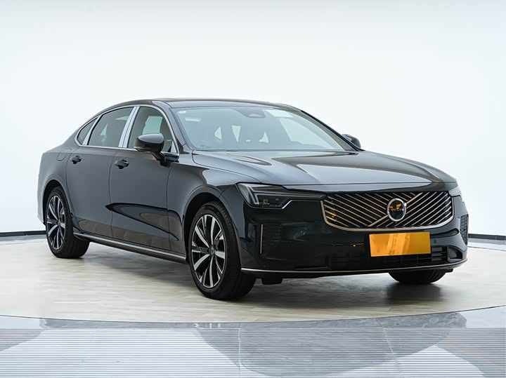 Фото 4 - Volvo S90