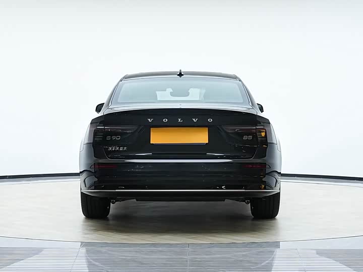 Фото 7 - Volvo S90