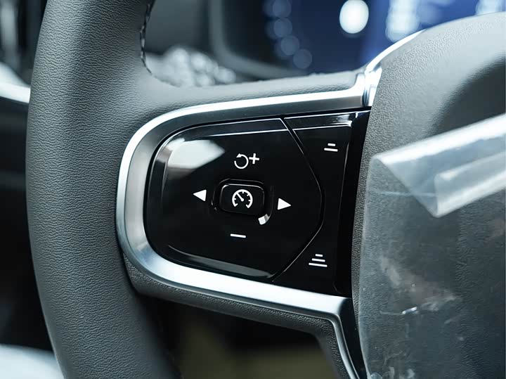 Фото 9 - Volvo S90