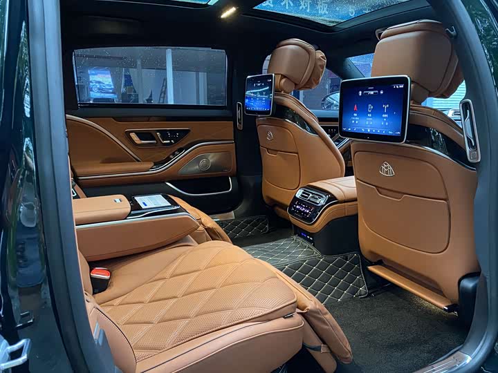 Фото 8 - Mercedes-Benz Maybach S-Class