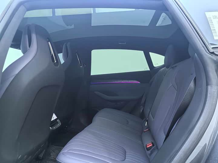 Фото 5 - Geely Jiyue 07