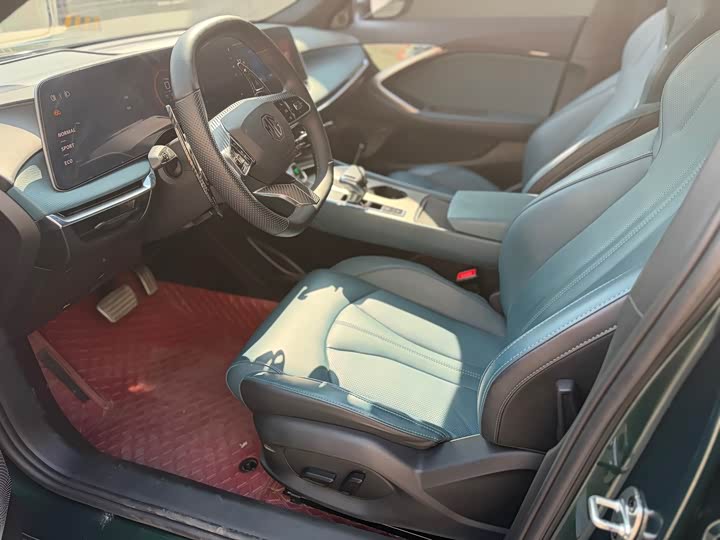 Фото 7 - MG Motor 7