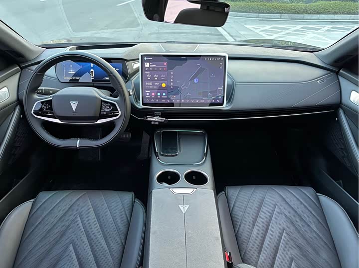 Фото 8 - Changan Deepal SL03