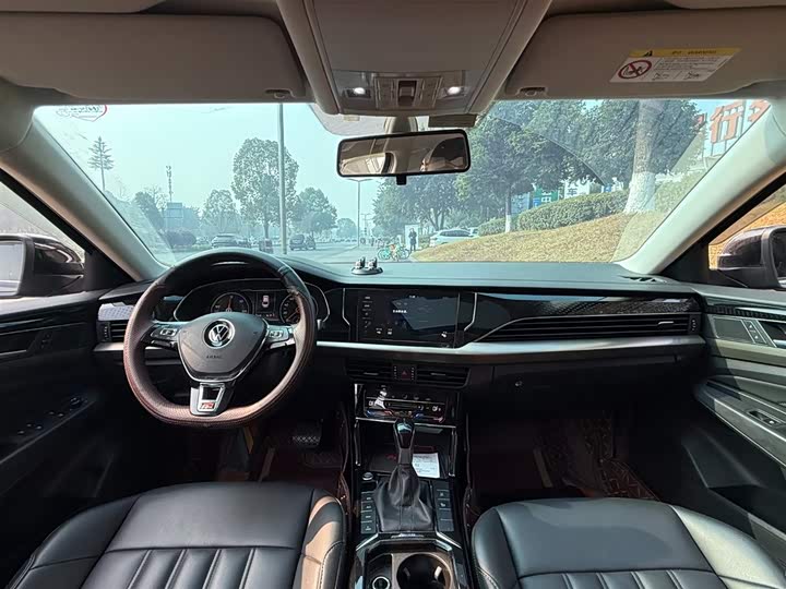 Фото 7 - Volkswagen Passat Hybrid