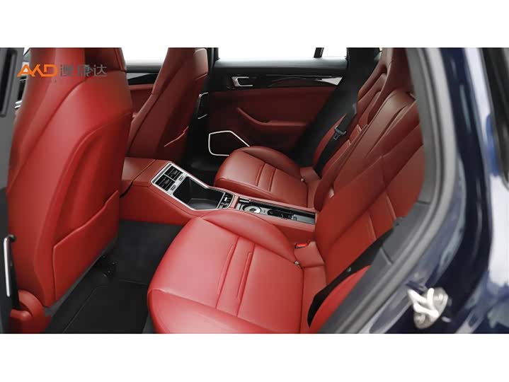 Фото 7 - Porsche Panamera