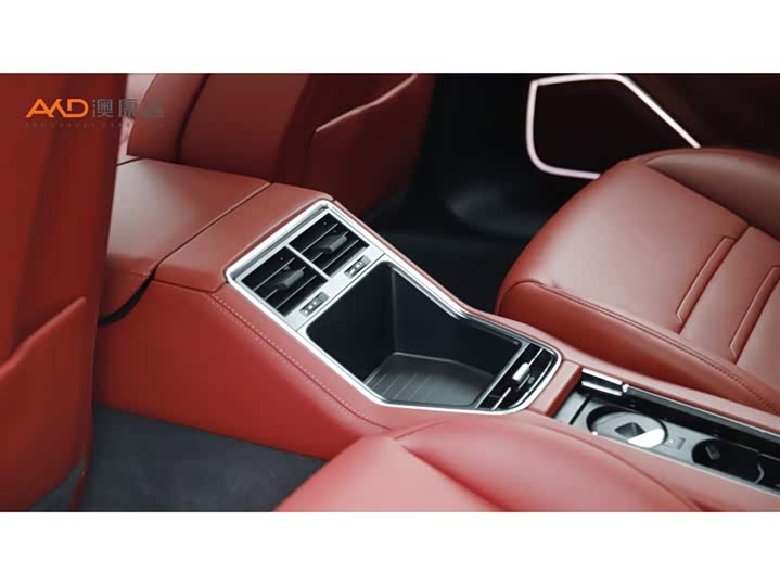 Фото 9 - Porsche Panamera