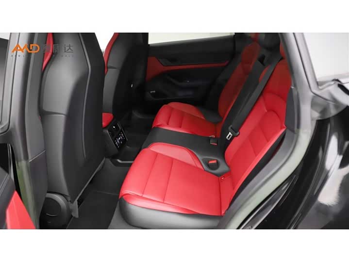 Фото 7 - Porsche Taycan