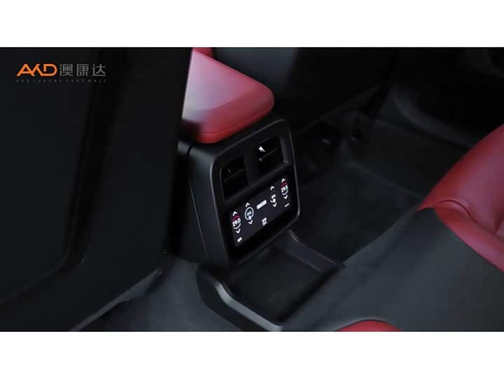 Фото 9 - Porsche Taycan