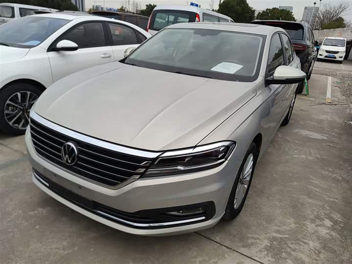 Фото 1 - Volkswagen Lavida