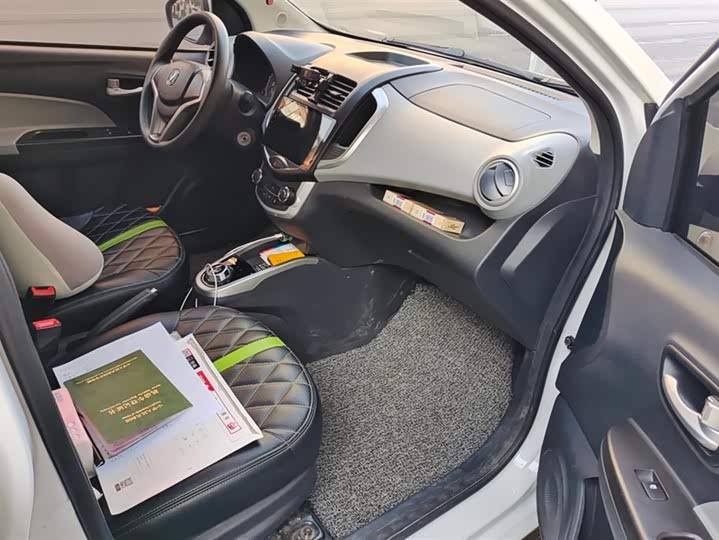 Фото 8 - Changan BenBen E-Star