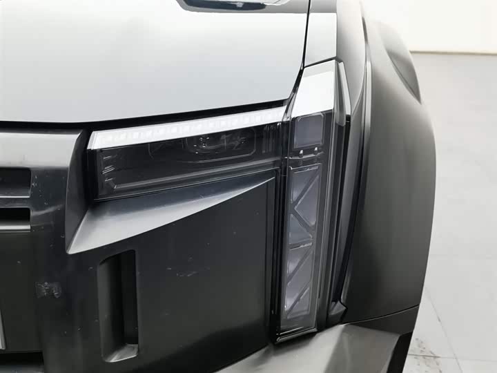 Фото 7 - Chery iCar 03