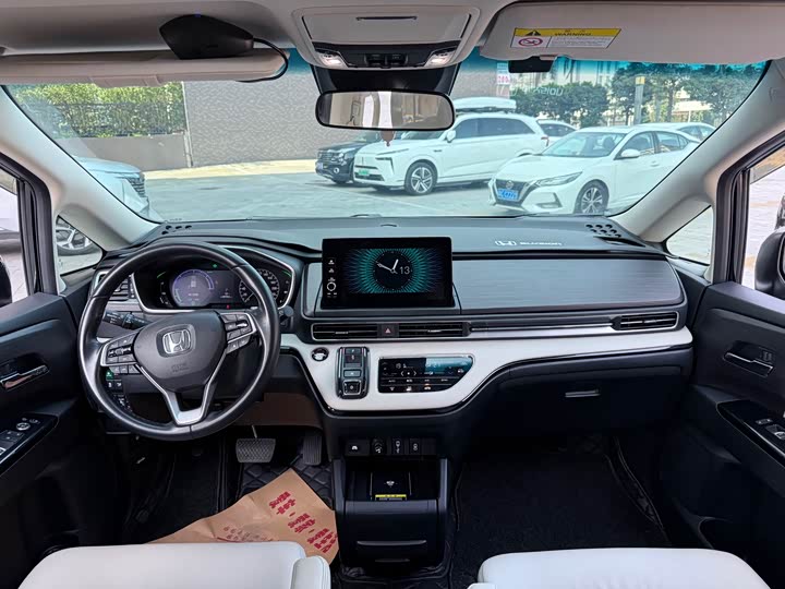 Фото 5 - Honda Elysion