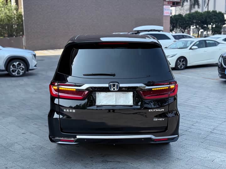 Фото 8 - Honda Elysion