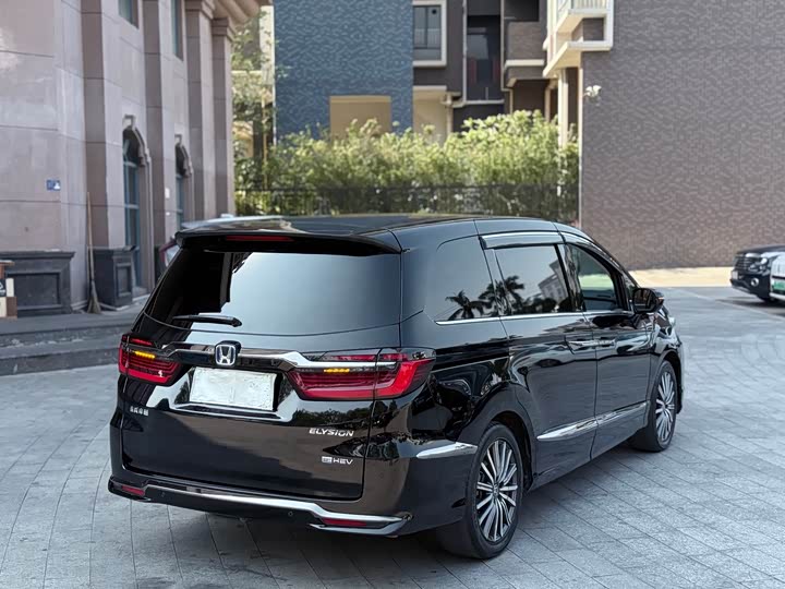 Фото 9 - Honda Elysion