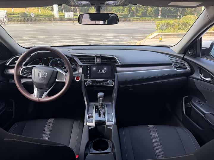 Фото 6 - Honda Civic