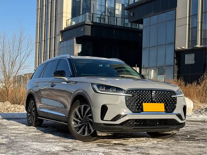 Фото 3 - Lincoln Aviator