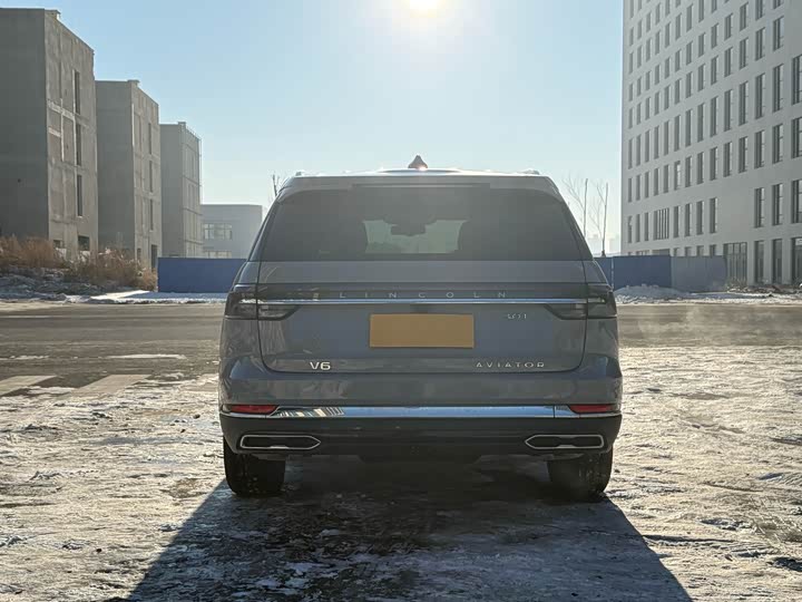 Фото 8 - Lincoln Aviator