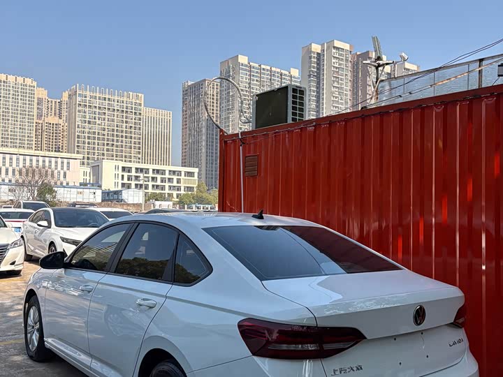 Фото 4 - Volkswagen Lavida