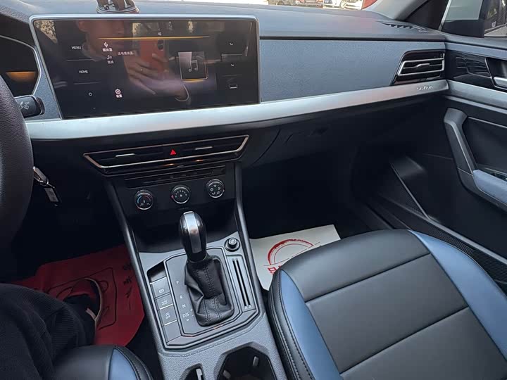 Фото 8 - Volkswagen Lavida