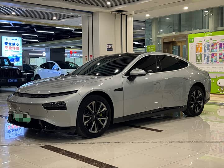 Фото 1 - XPeng P7