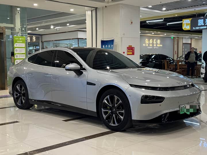 Фото 3 - XPeng P7