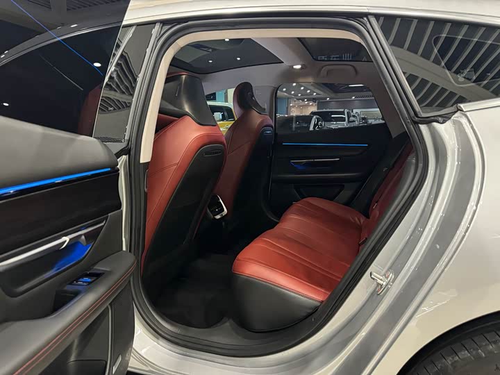 Фото 5 - XPeng P7