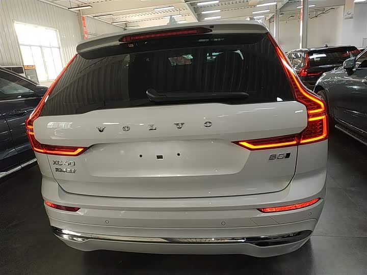 Фото 6 - Volvo XC60