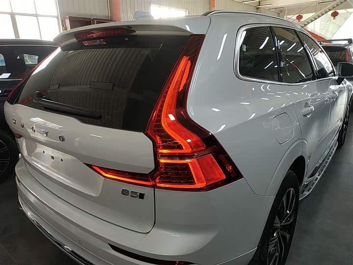 Фото 8 - Volvo XC60