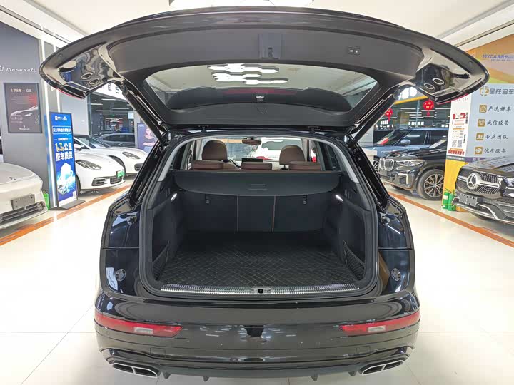 Фото 4 - Audi Q5L