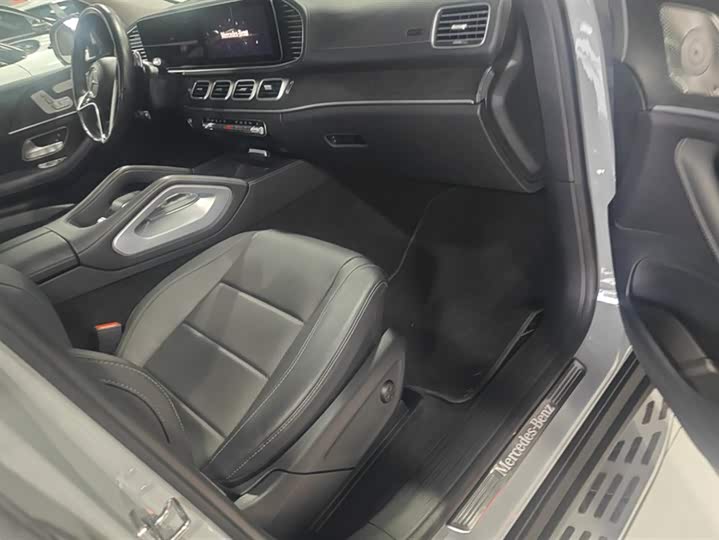 Фото 8 - Mercedes-Benz GLE-Class