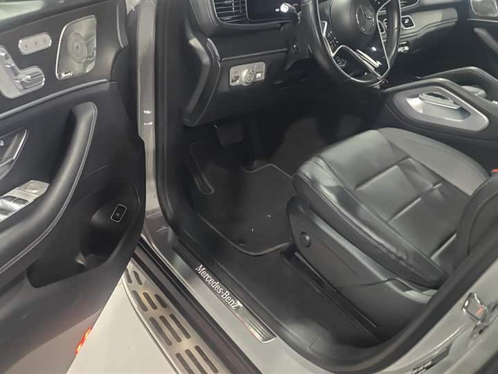 Фото 9 - Mercedes-Benz GLE-Class