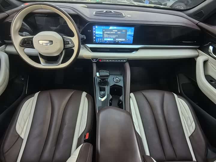 Фото 5 - Geely Monjaro