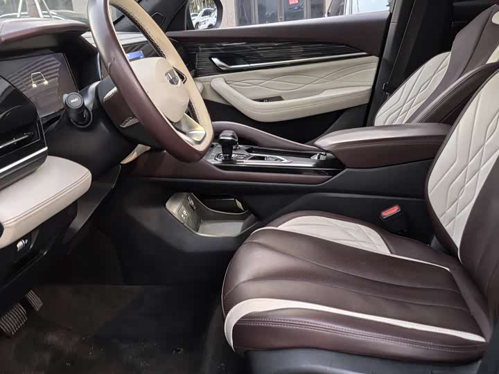 Фото 6 - Geely Monjaro