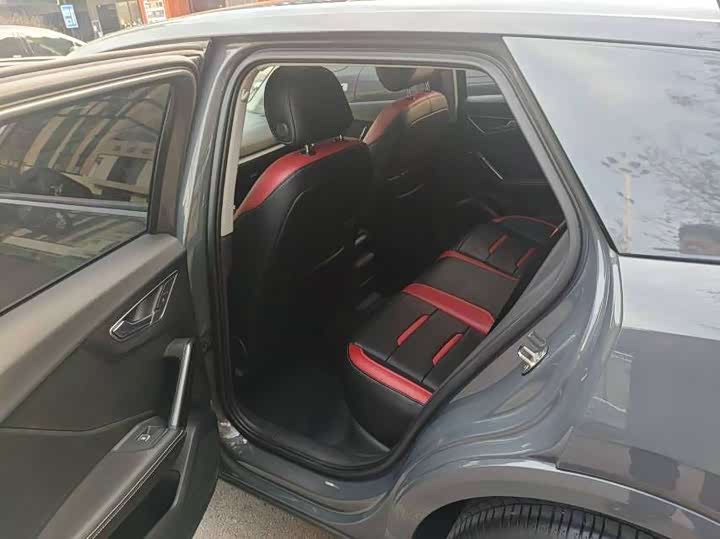 Фото 2 - Audi Q2L