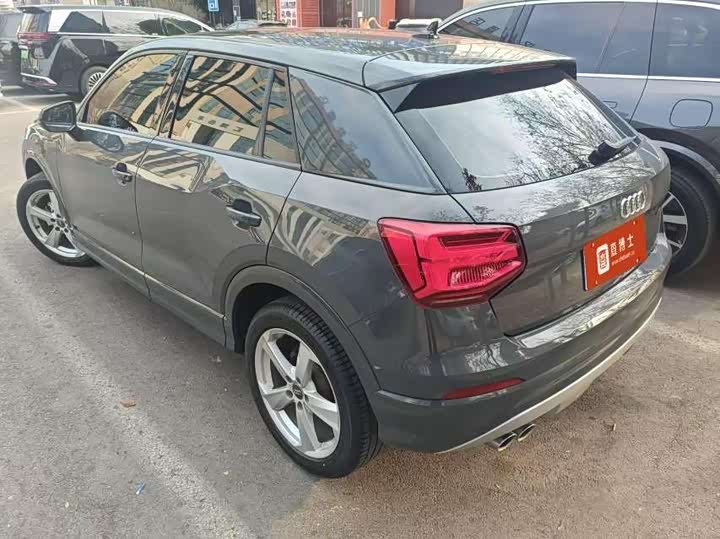 Фото 4 - Audi Q2L