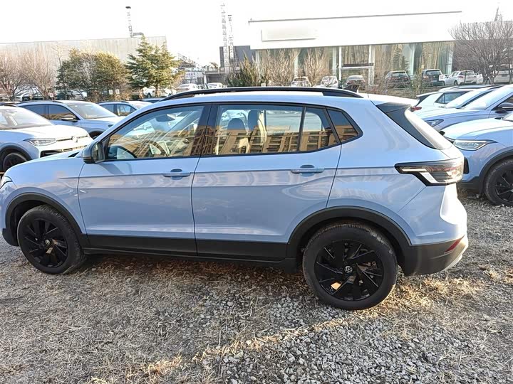 Фото 5 - Volkswagen Tharu