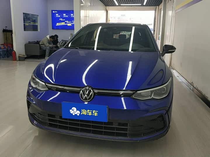 Фото 2 - Volkswagen Golf