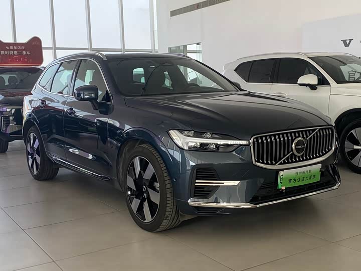 Фото 3 - Volvo XC60 Hybrid