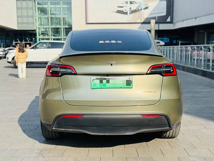 Фото 4 - Tesla Model Y
