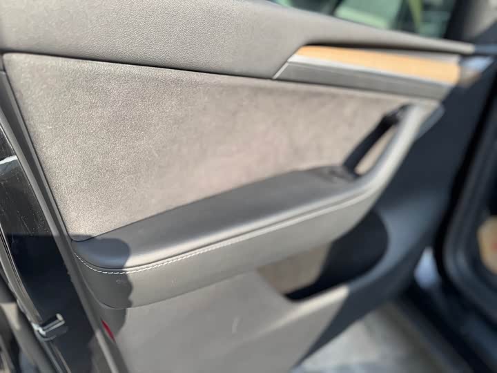 Фото 8 - Tesla Model Y