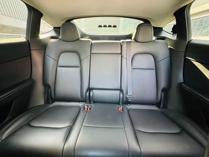 Фото 9 - Tesla Model Y