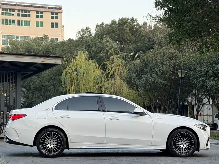 Фото 7 - Mercedes-Benz C-Class