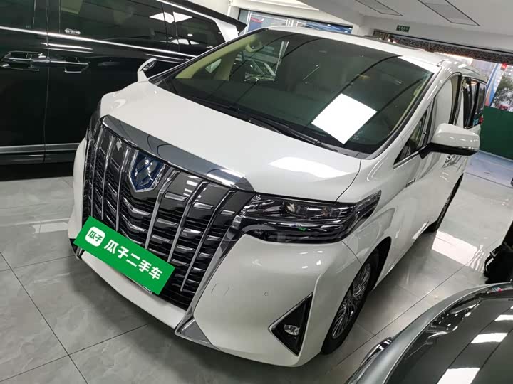 Фото 1 - Toyota Alphard