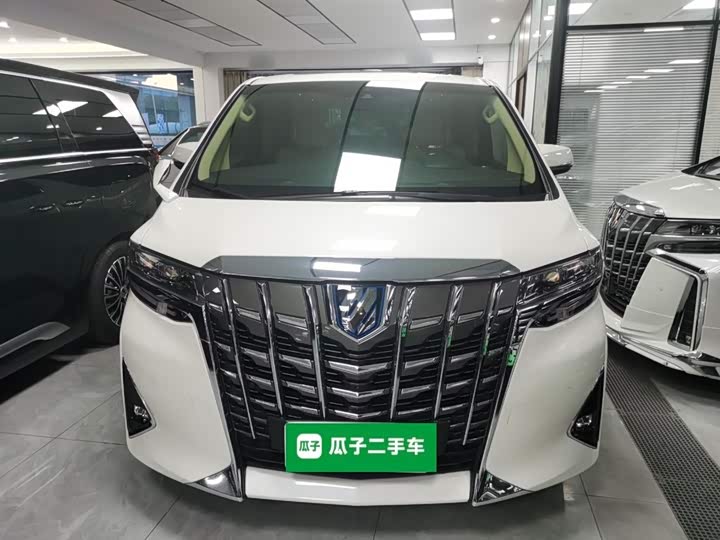 Фото 3 - Toyota Alphard