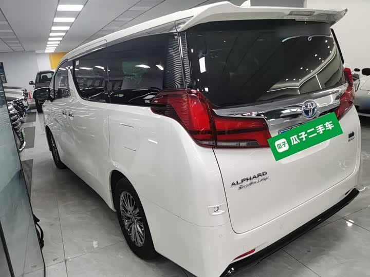 Фото 5 - Toyota Alphard
