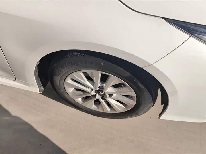 Фото 6 - Toyota Corolla